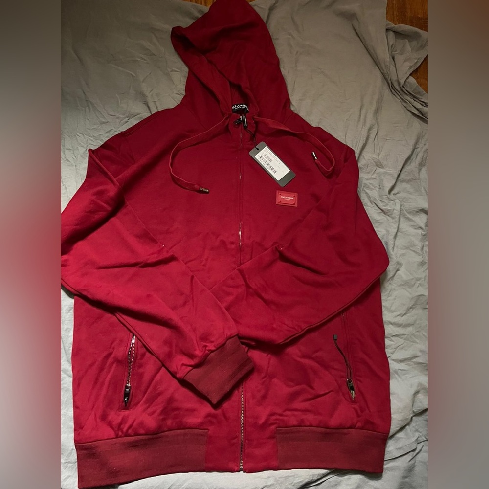 Dolce & Gabbana
Chest logo zipped hoodie